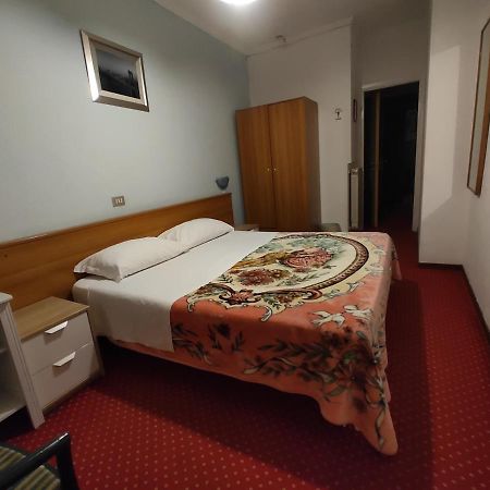Hotel Sorriso Сан Ремо Екстериор снимка