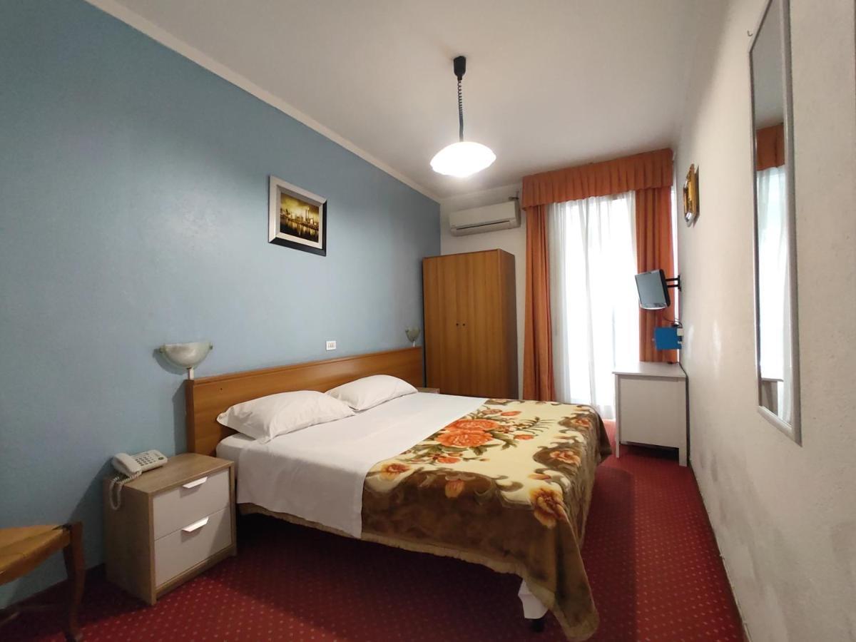 Hotel Sorriso Сан Ремо Екстериор снимка